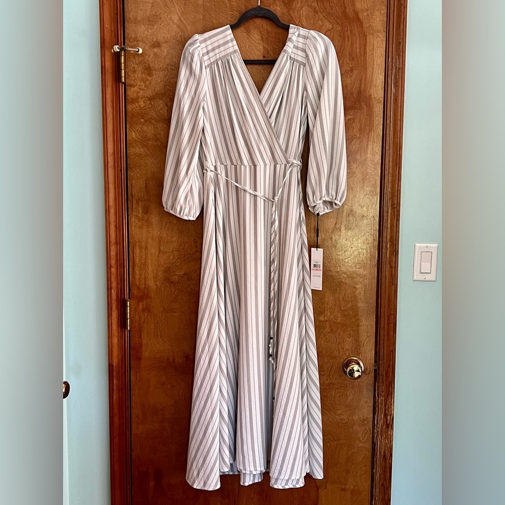 🆕Women’s Calvin Klein 3/4 Sleeve Dress, NWT, White with Gray Stripes, Size 10
